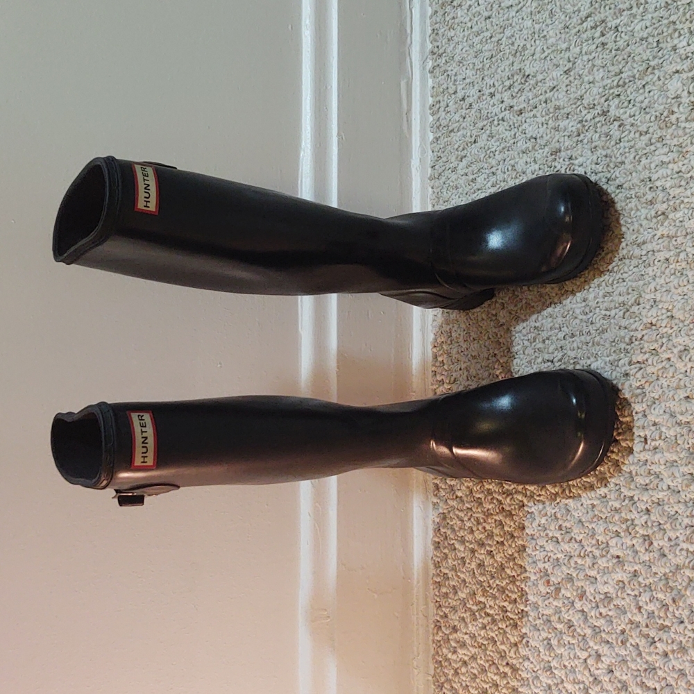 Hunter Black Rainboots Sz 7